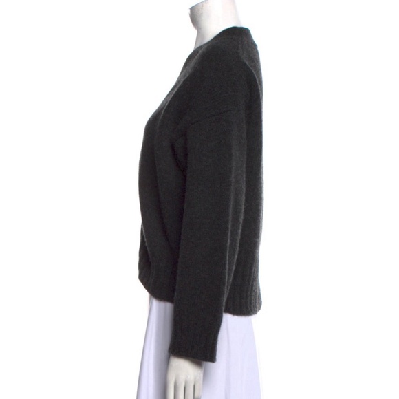 Cropped Chunky Cashmere Cardigan In Charcoal - Picture 7 of 9